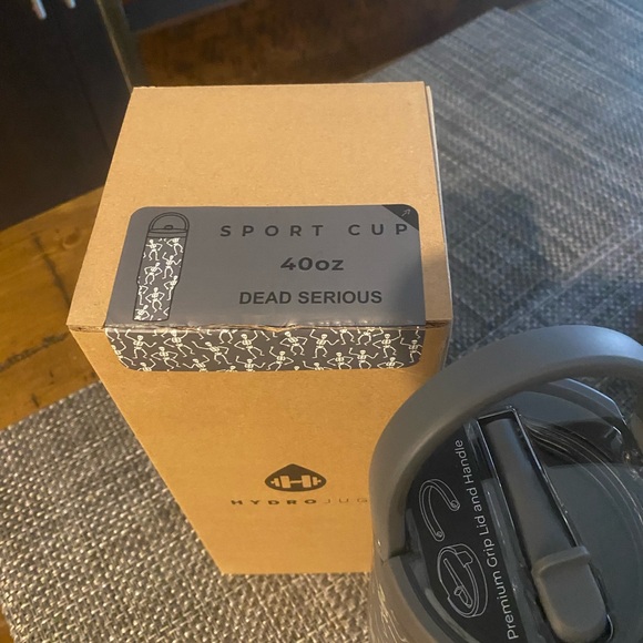 HydroJug 40oz Sport- Dead Serious - Picture 2 of 6